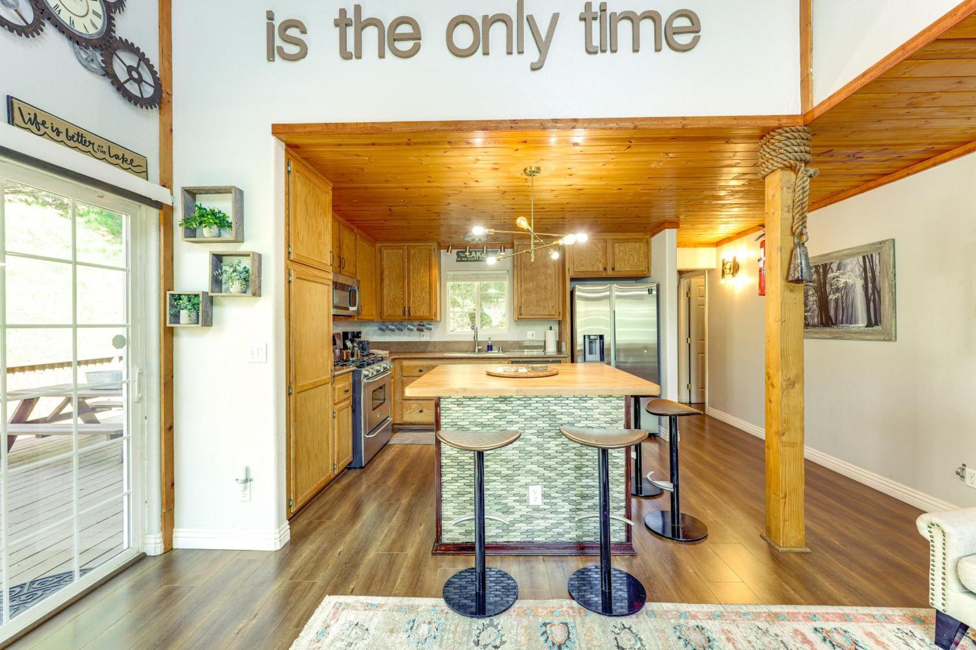 Remodeled Crestline Retreat Walk To Lake Gregory! 外观 照片
