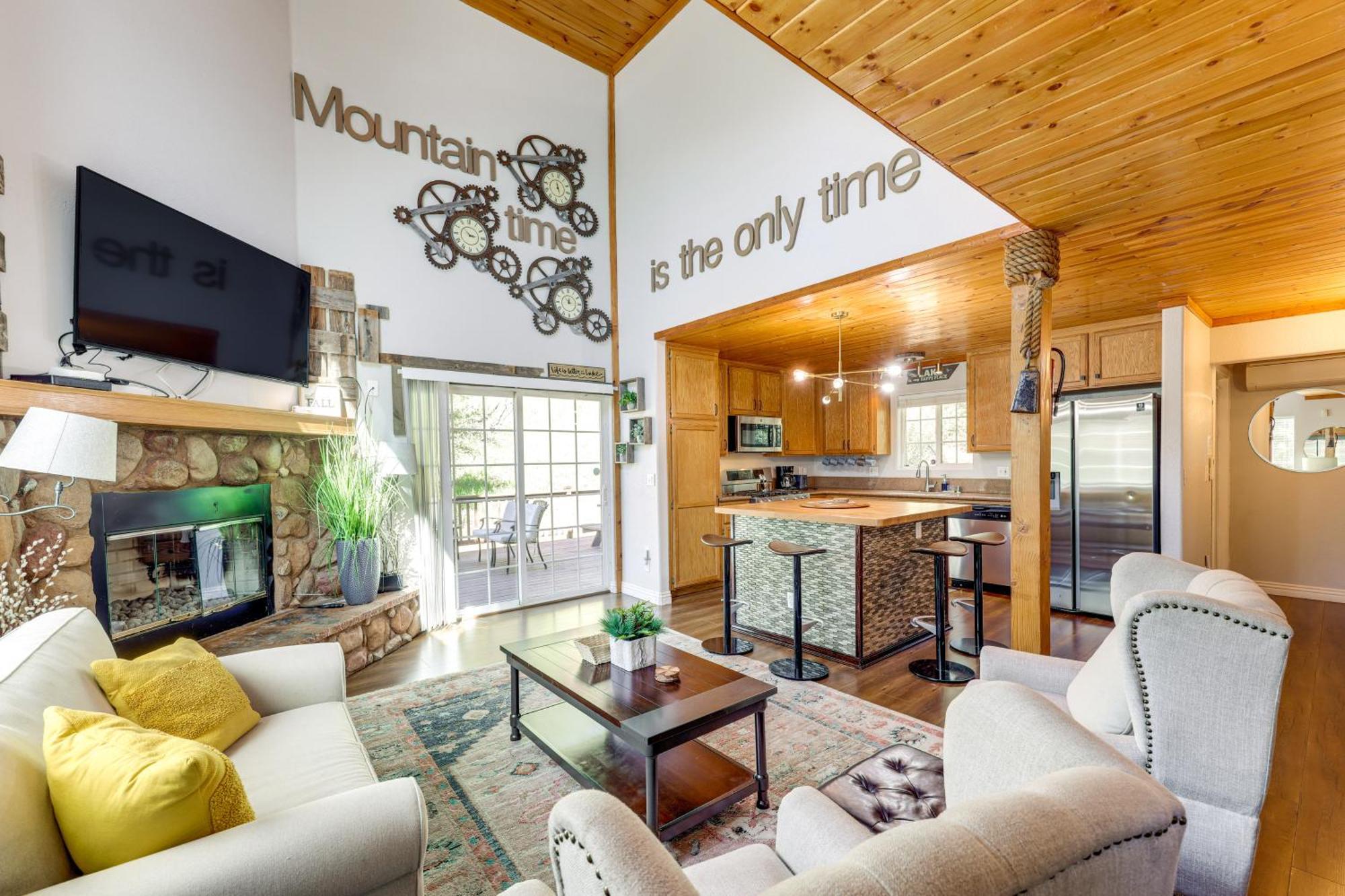 Remodeled Crestline Retreat Walk To Lake Gregory! 外观 照片